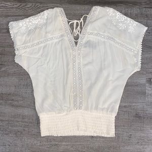 Daytrip Cream Embroidered Top Size Small